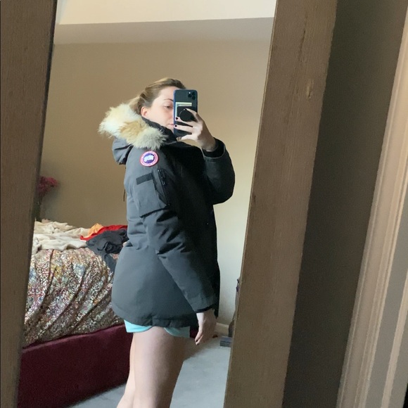 SOLD ❤️ Canada Goose Montebello Parka - Picture 8 of 10